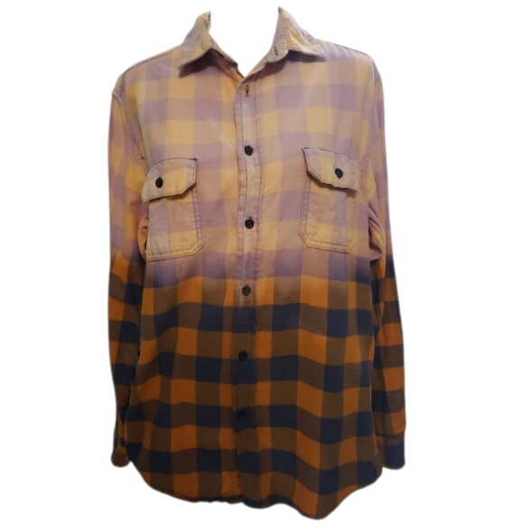 Upcycled Distressed Flannel with "Mia Wallace Pulp Fiction" Embroidered Patch M - Picture 3 of 5